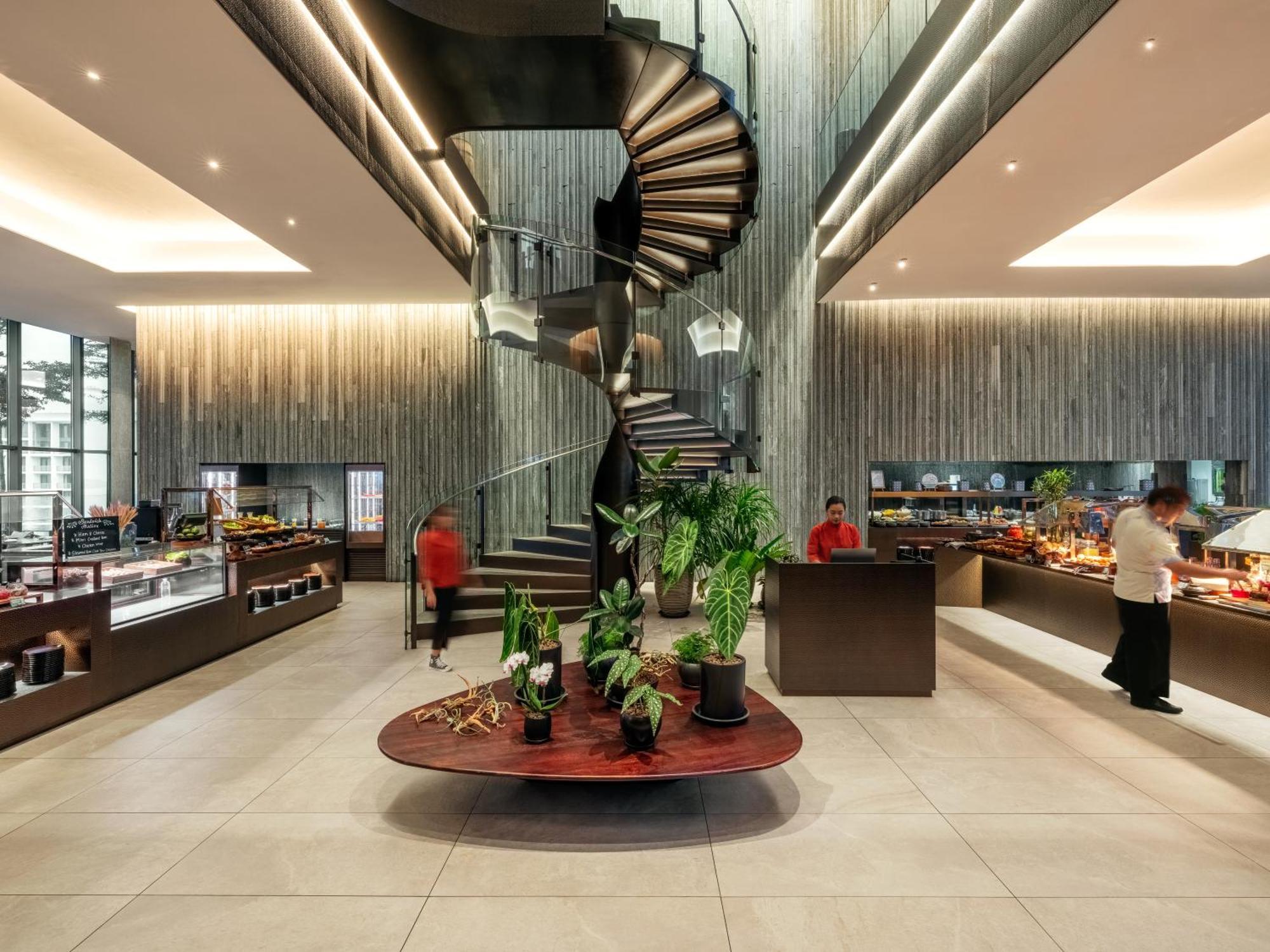 فندق Hyatt Centric كوتا كينابالو المظهر الخارجي الصورة The interior of the lounge